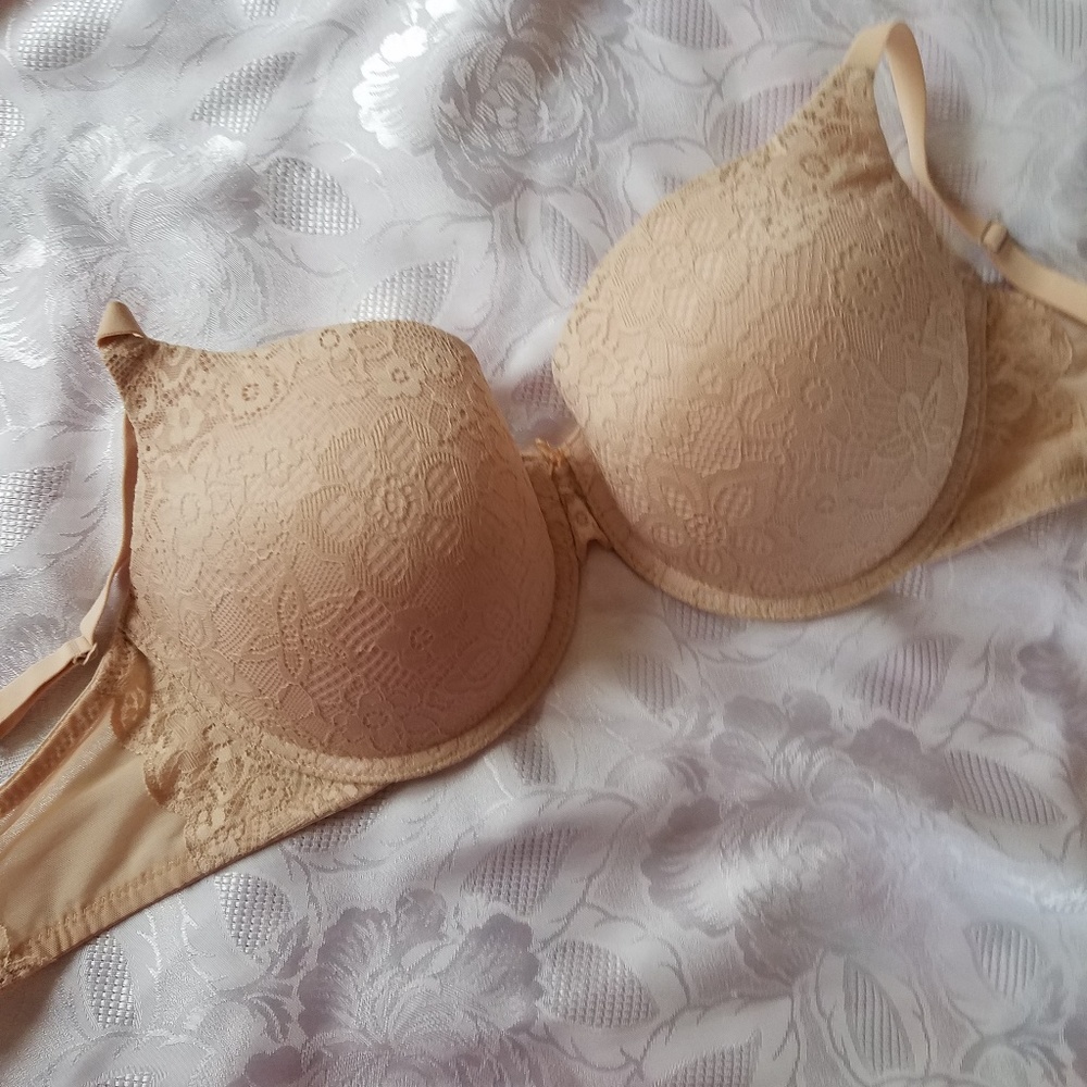 38 DD Bra